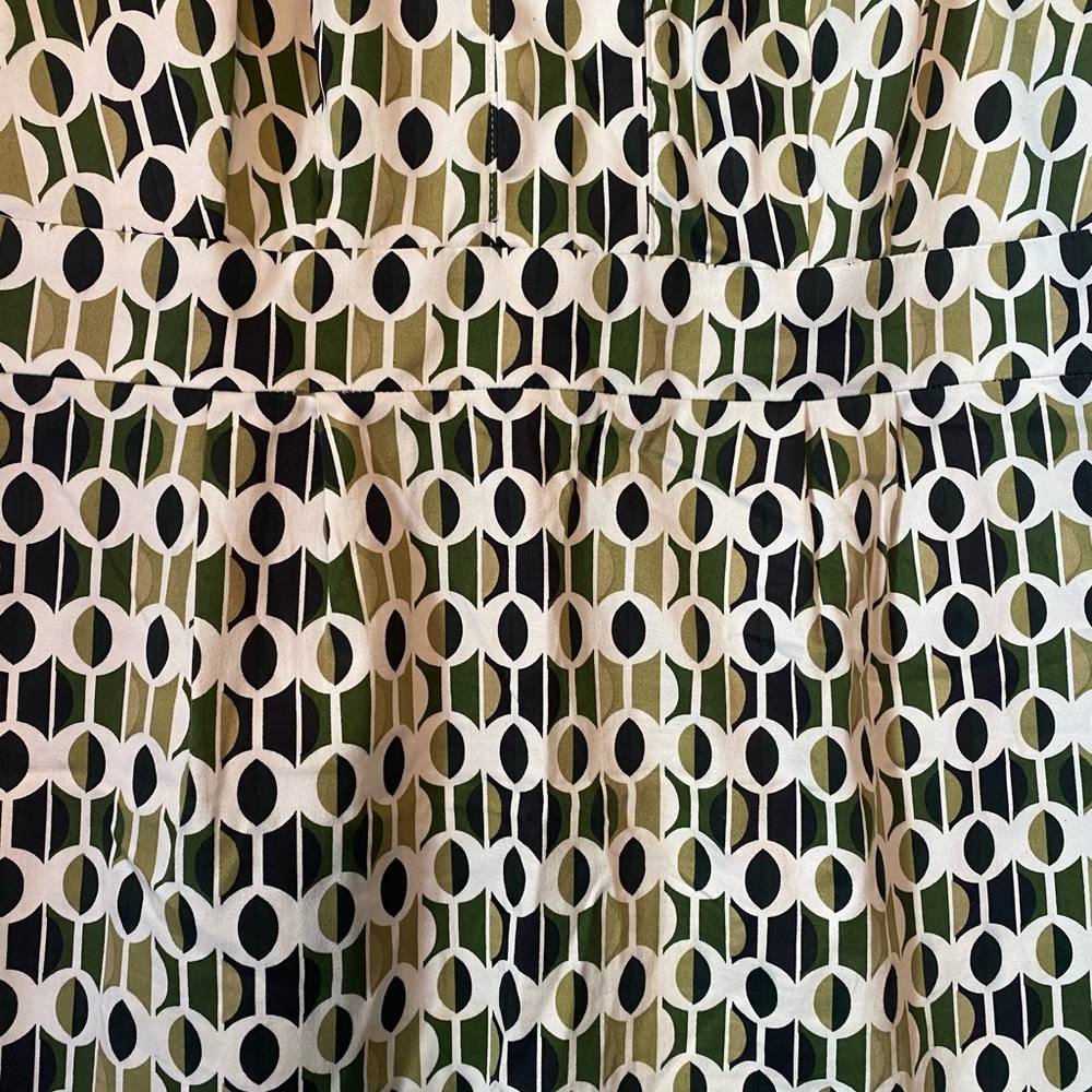 Julian Taylor Sleeveless Ruffled Dress with Retro Green Patterning - Picture 15 of 15